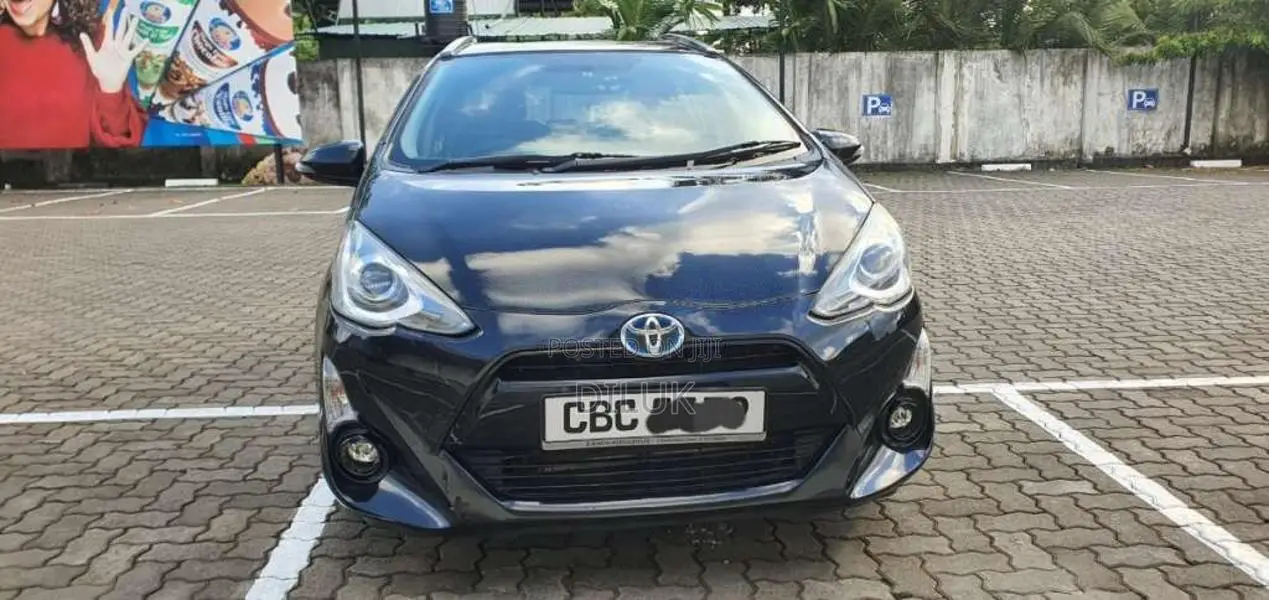 Toyota Aqua G Grade 2015 Car (Used)