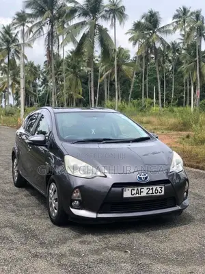 Toyota Aqua 2015 Car (Used)