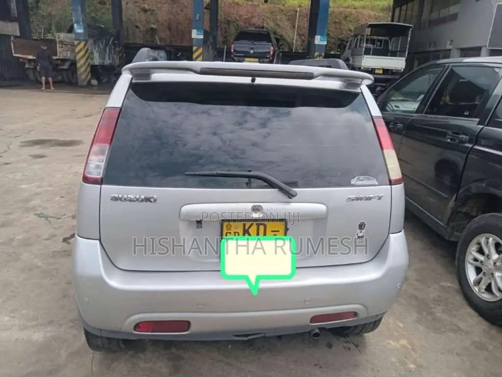 Suzuki Swift Center 2005 Car (Used)