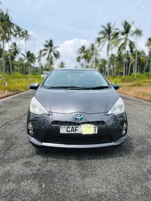Toyota Aqua 2015 Car (Used)