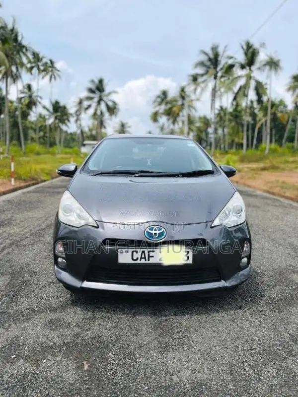 Toyota Aqua 2015 Car (Used)