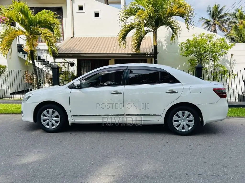 Toyota Premio 2013 Car (Used)