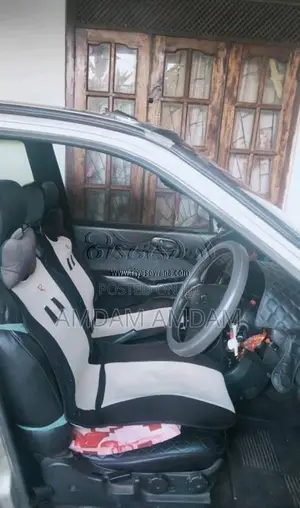 Suzuki Esteem 2000 Car (Used)