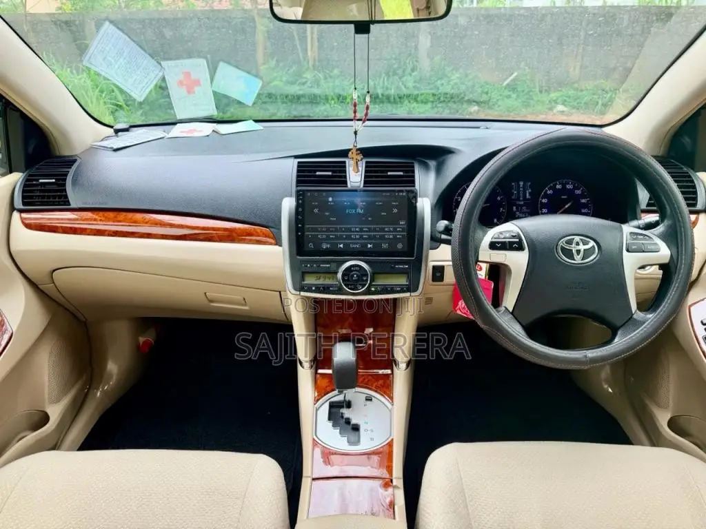Toyota PREMIO 2013 Car (Used)