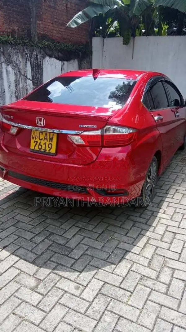 Honda Grace 2017 Car (Used)