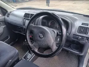 Suzuki Swift Center 2005 Car (Used)