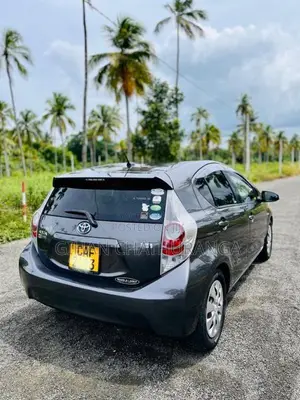 Toyota Aqua 2015 Car (Used)