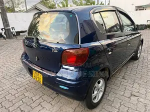 Toyota Vitz 2003 Car (Used)