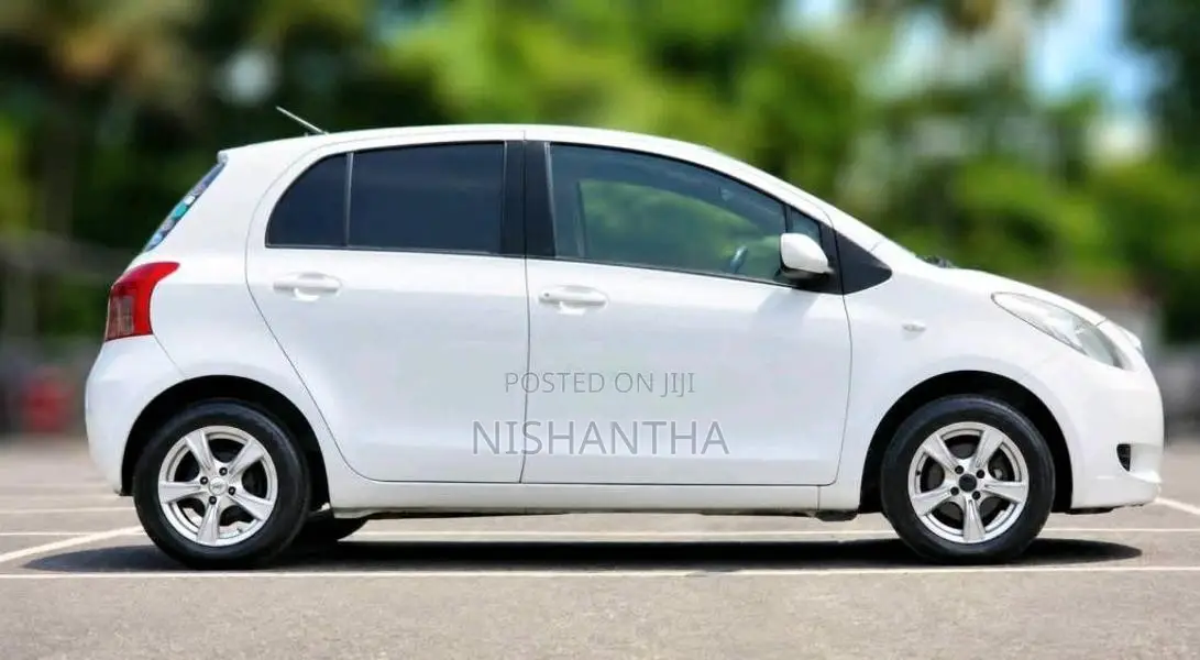 Toyota Vitz 2007 Car (Used)