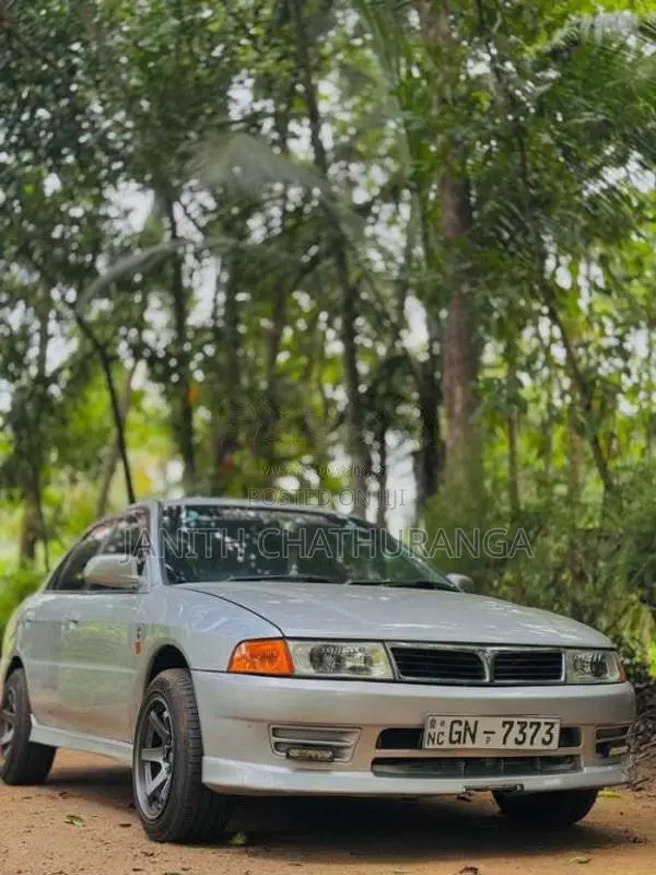 Mitsubishi Lancer 2000 Car (Used)