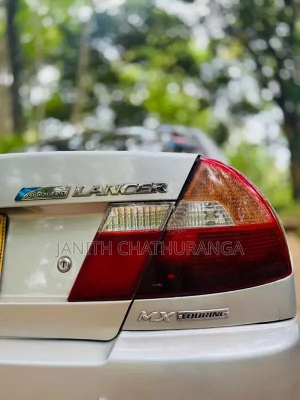 Mitsubishi Lancer 2000 Car (Used)