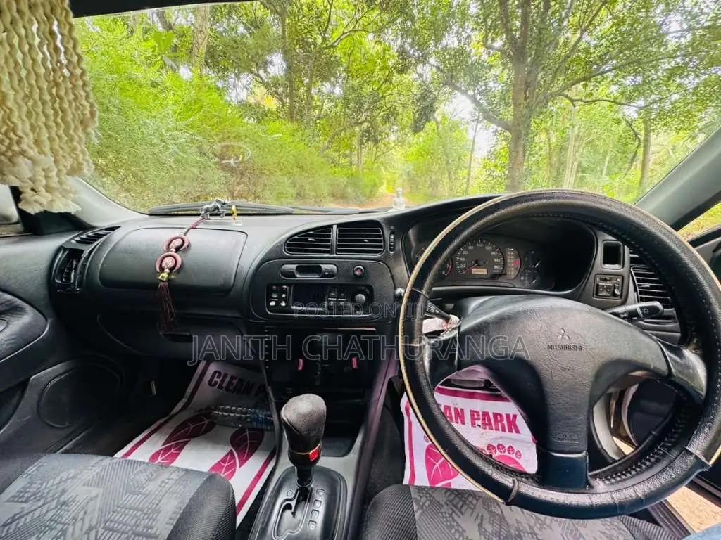 Mitsubishi Lancer 2000 Car (Used)