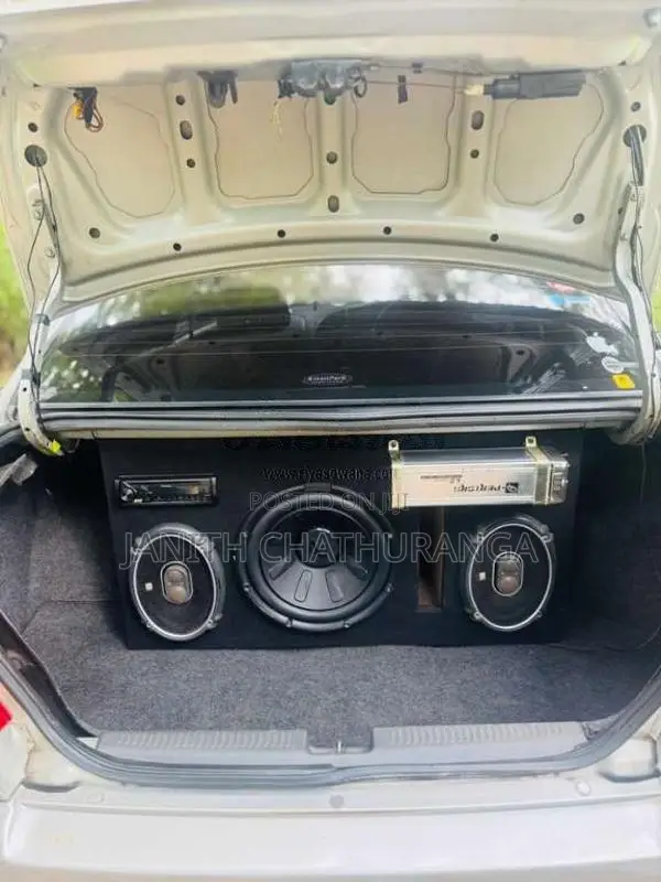 Mitsubishi Lancer 2000 Car (Used)
