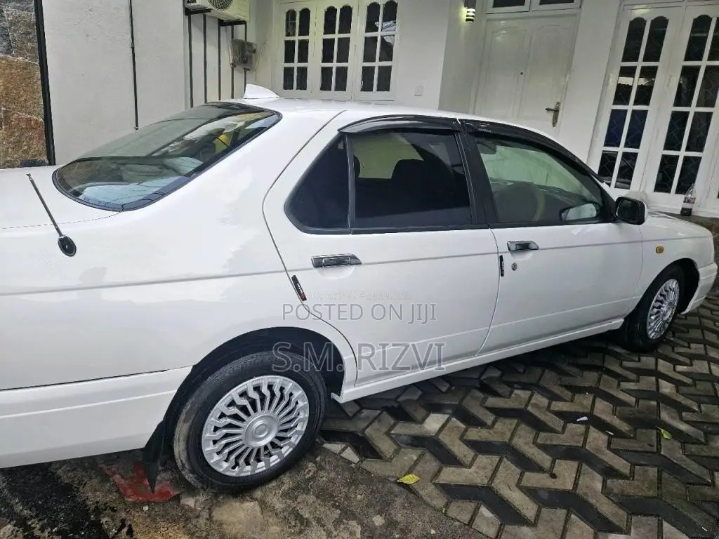 Nissan QU 14 2000 Car (Used)