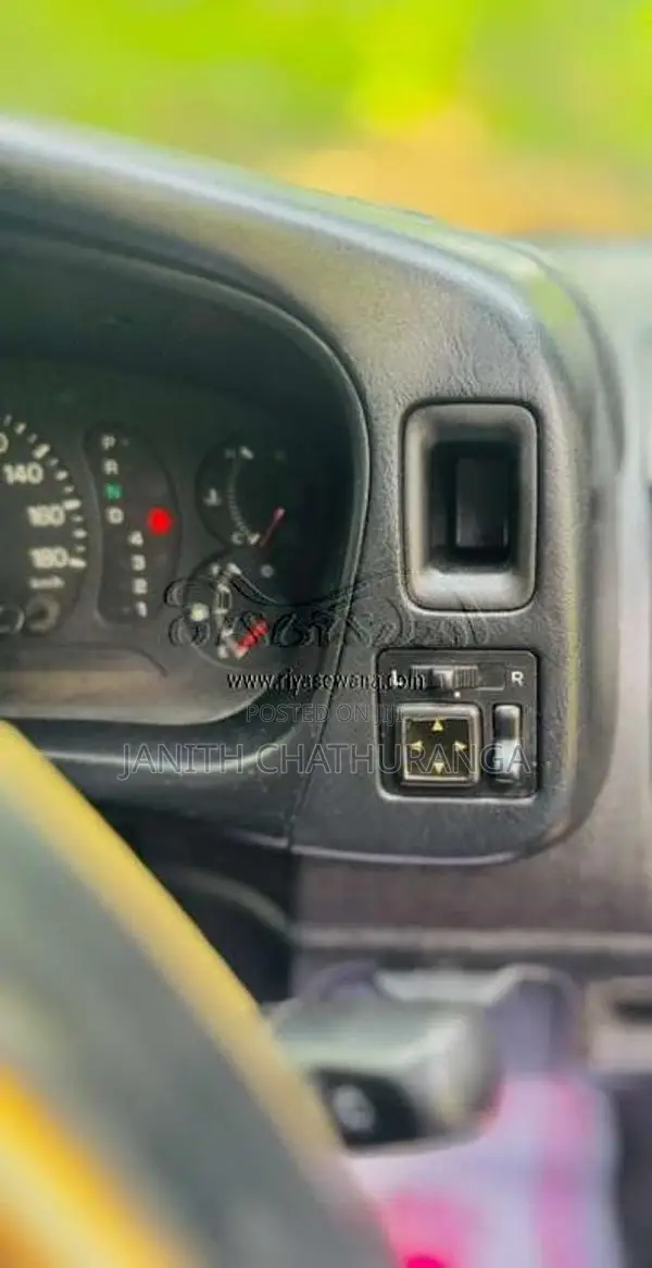 Mitsubishi Lancer 2000 Car (Used)