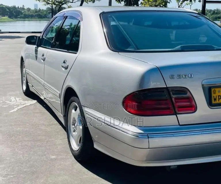 Mercedes-Benz E200 2000 Car (Used)