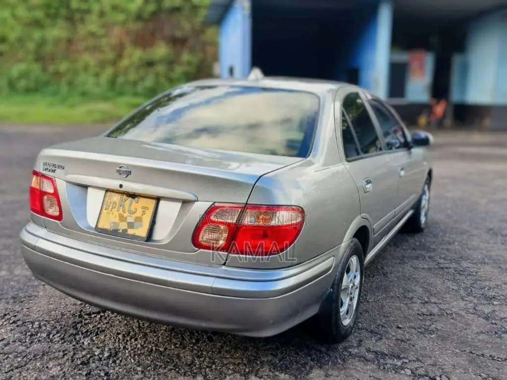 Nissan Bluebird Sylphy 2002 Car (Used)