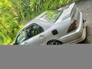 Mitsubishi Lancer 2000 Car (Used)