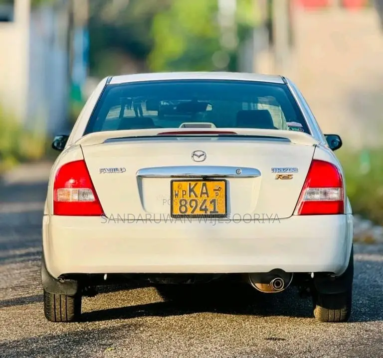 Mazda Familia Bj5p 2002 Car (Used)