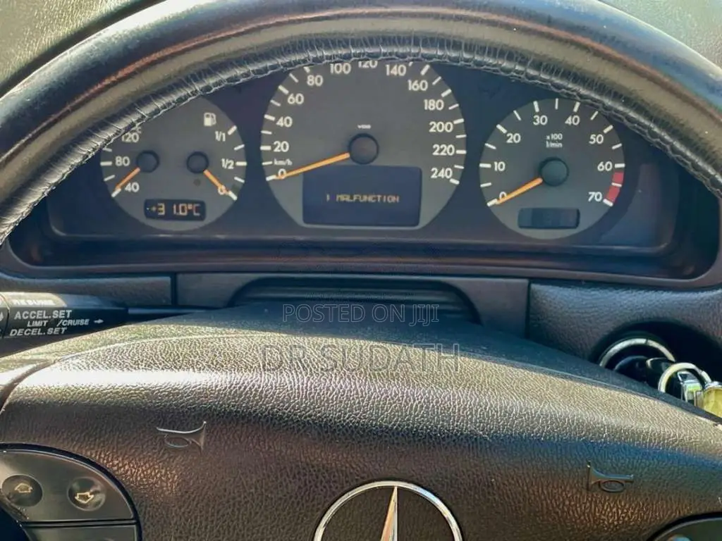 Mercedes-Benz E200 2000 Car (Used)