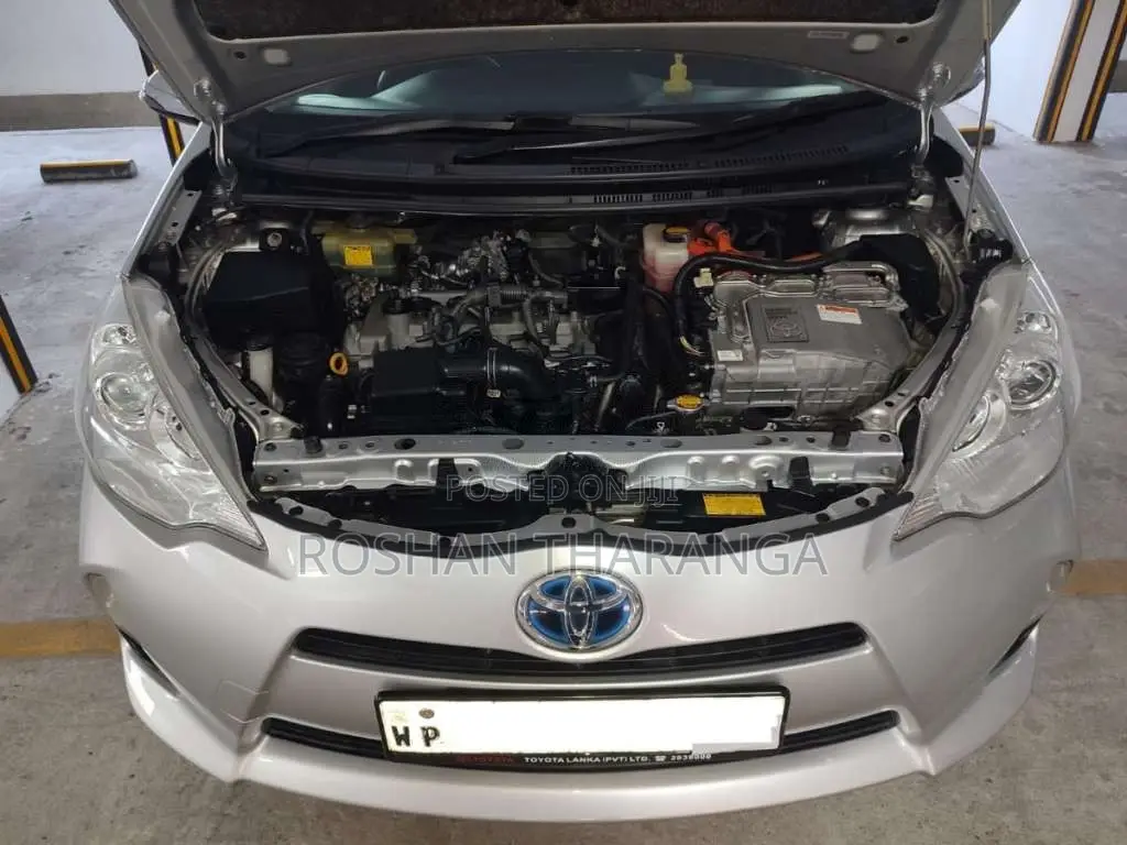 Toyota Aqua 2014 Car (Used)