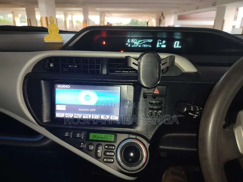 Toyota Aqua 2014 Car (Used)