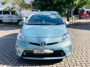 Toyota Prius 2015 Car (Used)