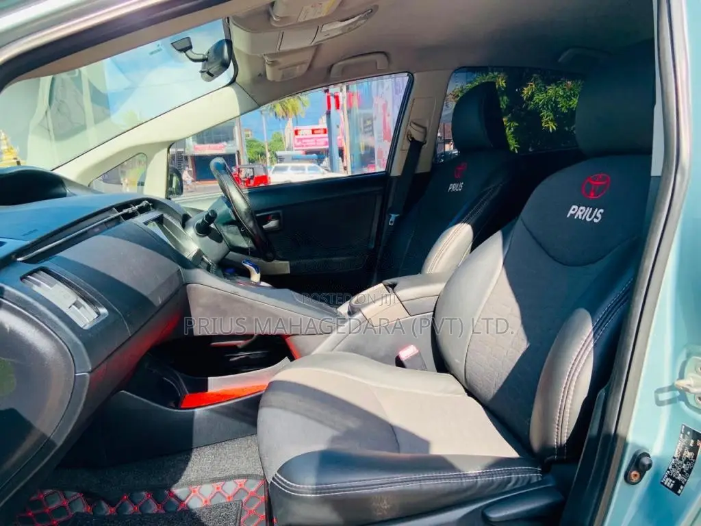 Toyota Prius 2015 Car (Used)