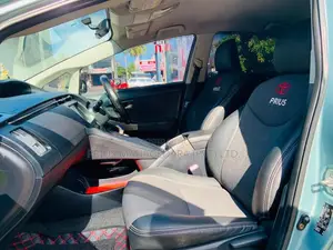 Toyota Prius 2015 Car (Used)
