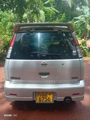 Nissan Cube 2000 Car (Used)