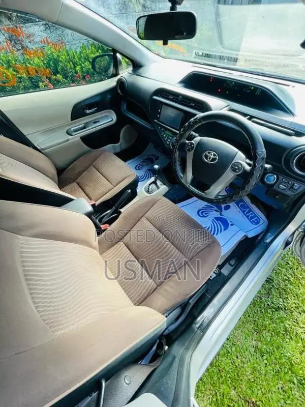 Toyota Aqua G Grade 2017 Car (Used)