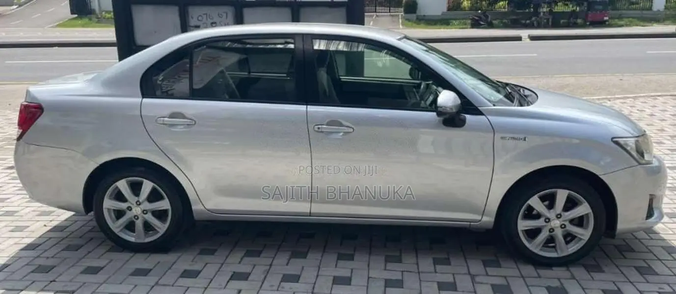 Toyota Axio 2014 Car (Used)