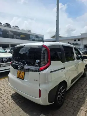 Toyota Sienta 2025 Car (Used)