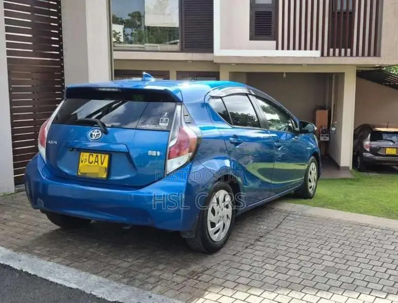 Toyota Aqua Urban G 2016 Car (Used)