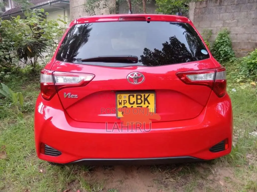 Toyota Vitz 2018 Car (Used)