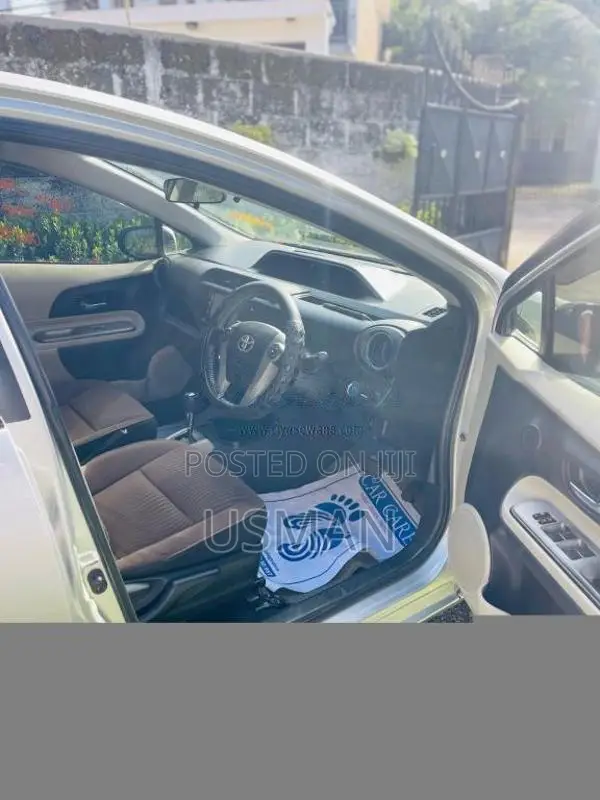 Toyota Aqua G Grade 2017 Car (Used)