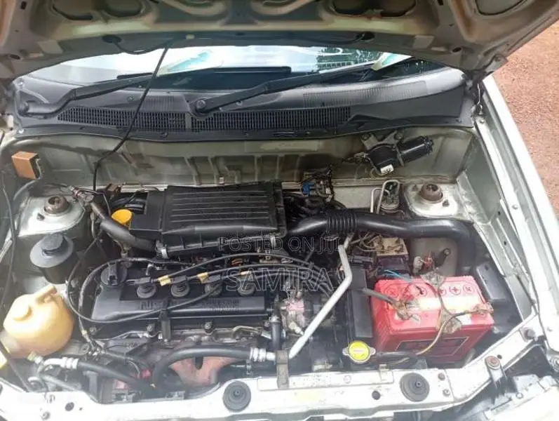 Nissan Cube 2000 Car (Used)