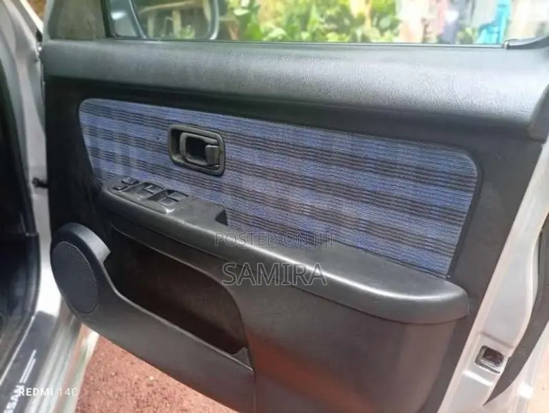 Nissan Cube 2000 Car (Used)