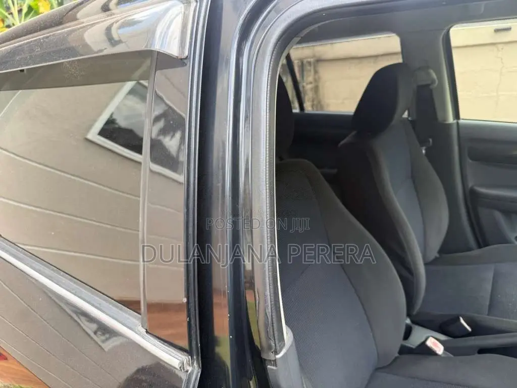 Suzuki Swift 2004 Car (Used)