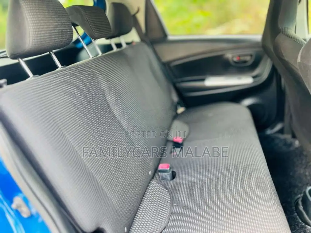 Toyota Vitz 2015 Car (Used)