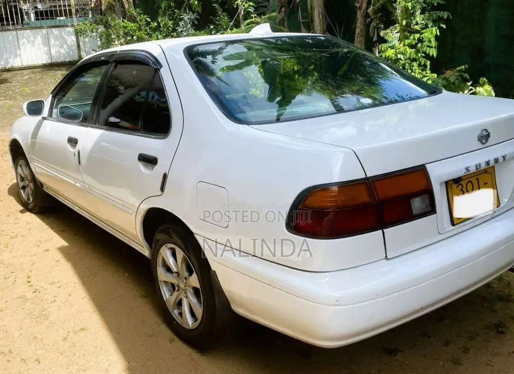 Nissan Sunny FB14 1999 Car (Used)