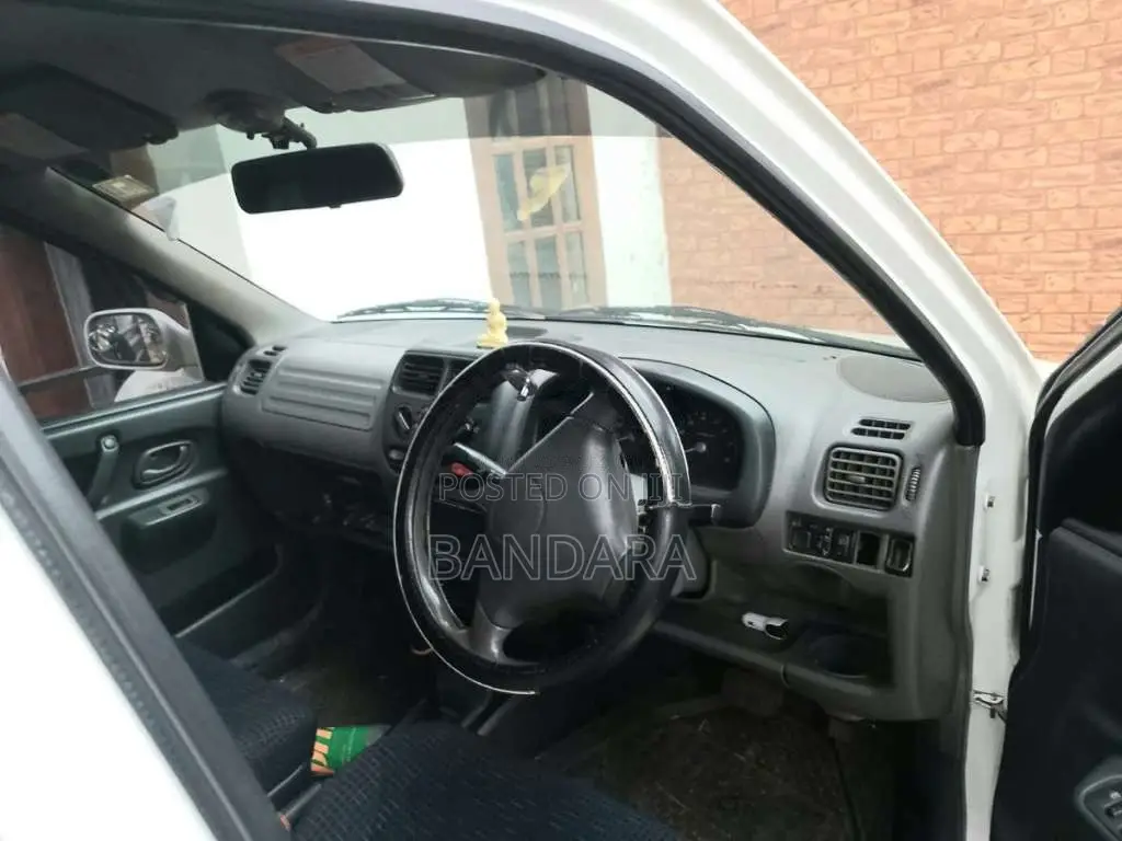 Suzuki Swift 2006 Car (Used)