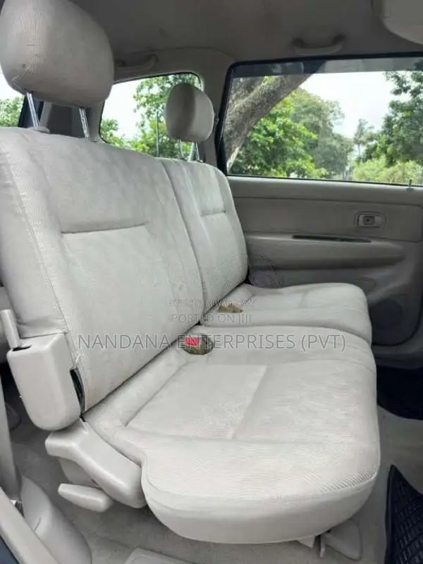 Toyota AVANZA 2010 Car (Used)