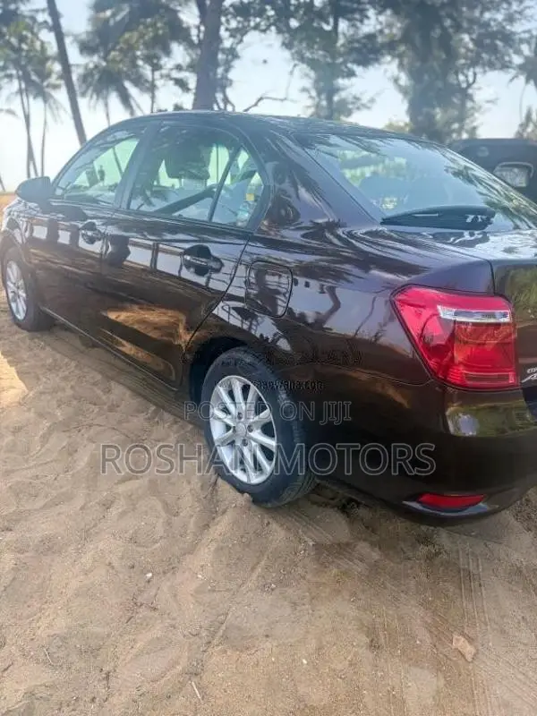 Toyota Axio 2016 Car (Used)