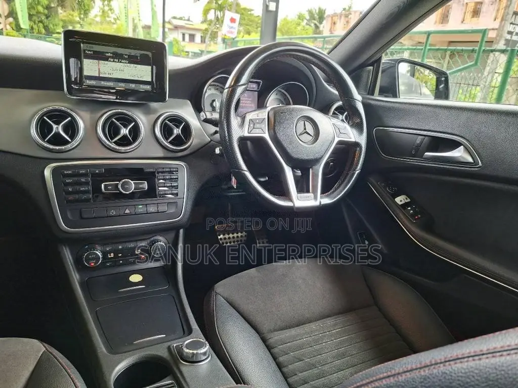 Mercedes-Benz CLA CLA220 CONSIDERED 2013 Car (Used)