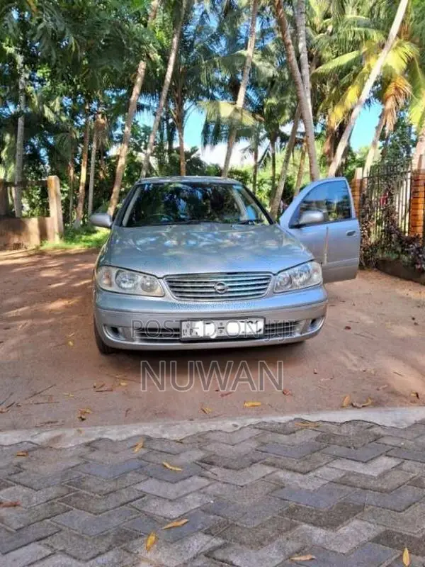 Nissan N17 2007 Car (Used)