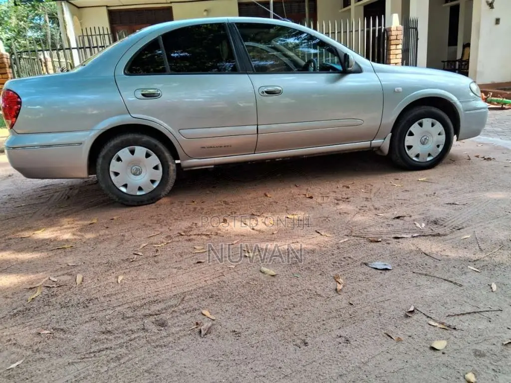 Nissan N17 2007 Car (Used)