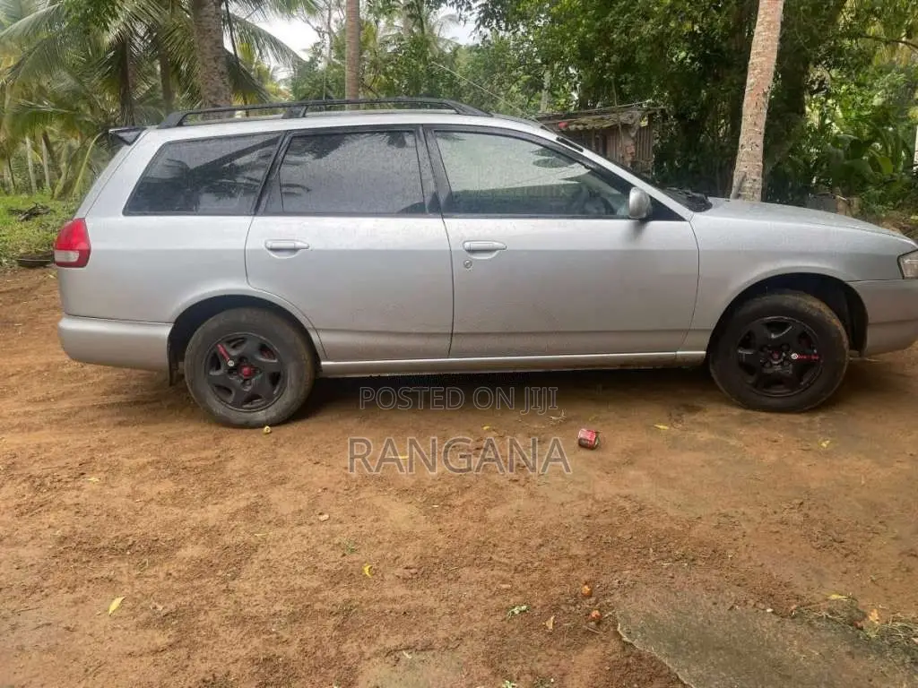 Nissan Wingroad 2000 Car (Used)