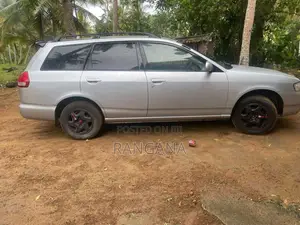 Nissan Wingroad 2000 Car (Used)
