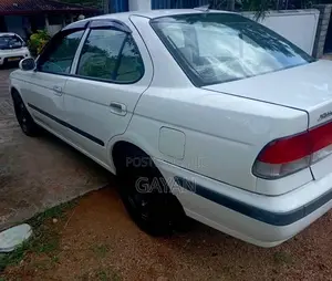 Nissan FB15 2001 Car (Used)